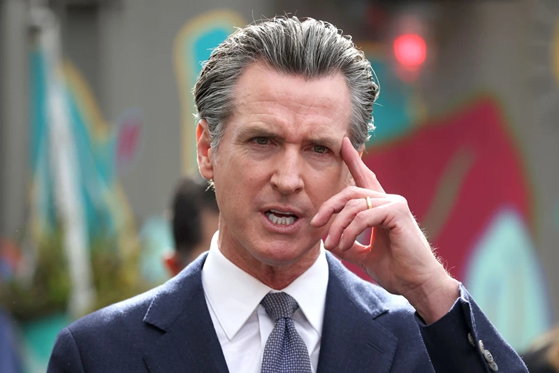 OAKLAND, CALIFORNIA - FEBRUARY 09: California Gov. Gavin Newsom speaks during a bill signing ceremony at Nido's Backyard Mexican Restaurant on February 09, 2022 in San Francisco, California. (Photo by Justin Sullivan/Getty Images)