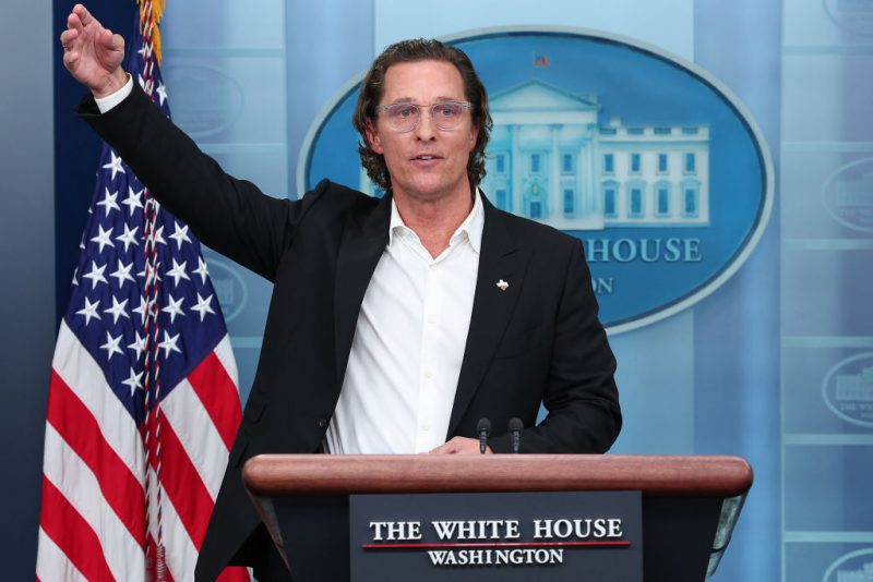 WASHINGTON, DC - JUNE 07: After meeting with President Joe Biden, actor Matthew McConaughey talks to reporters during the daily news conference in the Brady Press Briefing Room at the White House on June 07, 2022 in Washington, DC. McConaughey, a native of Uvalde, Texas, expressed his support for new legislation for more gun safety in the wake of the elementary school shooting in his home town that left 19 children and 2 adults dead. (Photo by Win McNamee/Getty Images)