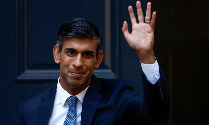 LONDON, ENGLAND - OCTOBER 24: New Conservative Party leader and incoming prime minister Rishi Sunak waves as he departs Conservative Party Headquarters on October 24,2022 in London, England. Rishi Sunak was appointed as Conservative leader and the UK's next Prime Minister after he was the only candidate to garner 100-plus votes from Conservative MPs in the contest for the top job. (Photo by Jeff J Mitchell/Getty Images)