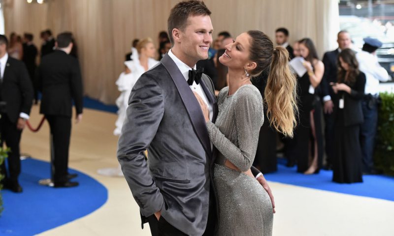NEW YORK, NY - MAY 01: Tom Brady (L) and Gisele Bundchen attend the "Rei Kawakubo/Comme des Garcons: Art Of The In-Between" Costume Institute Gala at Metropolitan Museum of Art on May 1, 2017 in New York City. (Photo by Mike Coppola/Getty Images for People.com)