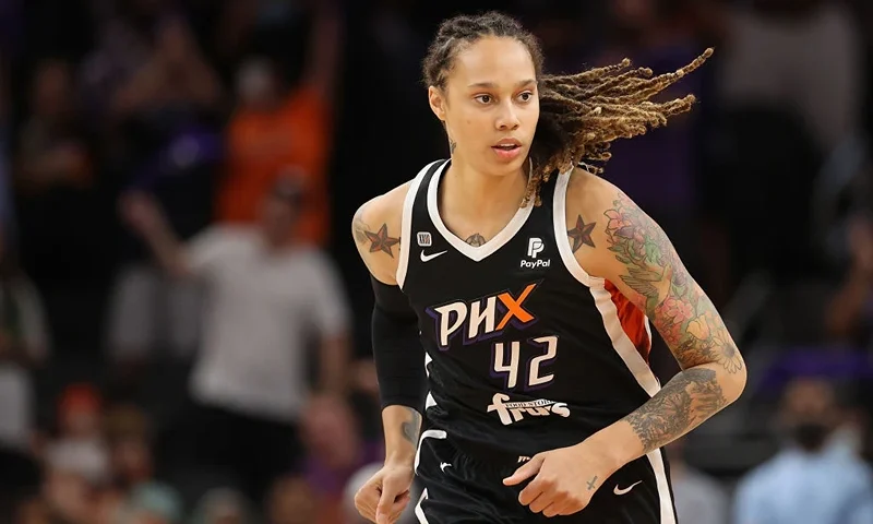 Brittney Griner #42 of the Phoenix Mercury during the first half in Game Four of the 2021 WNBA semifinals at Footprint Center on October 06, 2021 in Phoenix, Arizona. NOTE TO USER: User expressly acknowledges and agrees that, by downloading and or using this photograph, User is consenting to the terms and conditions of the Getty Images License Agreement. (Photo by Christian Petersen/Getty Images)