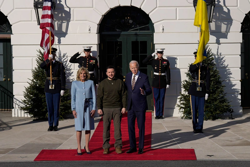President Joe Biden (R) and first lady Jill Biden welcome President of Ukraine Volodymyr Zelensky to the White House on December 21, 2022 in Washington, DC. Zelensky is meeting with President Biden on his first known trip outside of Ukraine since the Russian invasion began, and the two leaders are expected to discuss continuing military aid. Zelensky will reportedly address a joint meeting of Congress in the evening. (Photo by Drew Angerer/Getty Images)