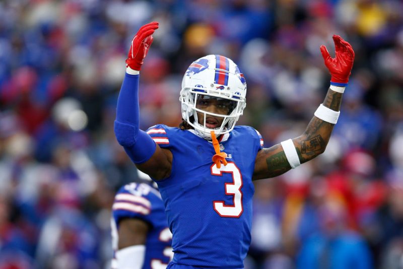 ORCHARD PARK, NEW YORK - NOVEMBER 13: Damar Hamlin #3 of the Buffalo Bills gestures towards the crowd during the third quarter against the Minnesota Vikings at Highmark Stadium on November 13, 2022 in Orchard Park, New York. (Photo by Isaiah Vazquez/Getty Images)