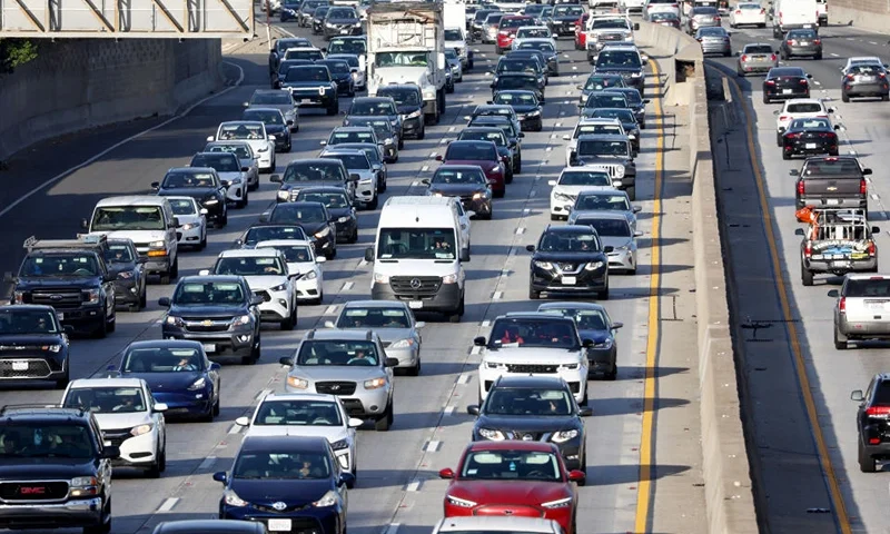 Heavy traffic moves along the 101 freeway on Wednesday morning November 23, 2022 in Los Angeles, California. The American Automobile Association (AAA) predicts nearly 55 million Americans will travel 50 miles or more for the Thanksgiving holiday weekend, 98 percent of pre-pandemic volumes. AAA also projects that nearly 49 million are expected to travel by vehicle this week, while around 4.5 million will fly to their Thanksgiving destinations. (Photo by Mario Tama/Getty Images)