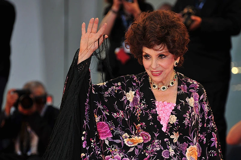 Gina Lollobrigida attends the "Lines Of Wellington" Premiere during The 69th Venice Film Festival at the Palazzo del Cinema on September 4, 2012 in Venice, Italy. (Photo by Christine Pettinger/Getty Images)

