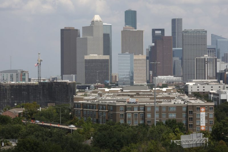 A recent study by LawnStarter ranked 152 of America’s dirtiest cities, with Houston Texas at number one. Five of the top dirtiest cities are led by Democratic governors. 
