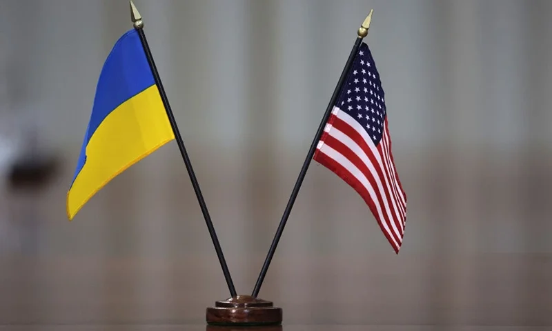 A flag of the United States is placed with a flag of Ukraine on the conference table during a bilateral meeting between U.S. Secretary of Defense Lloyd Austin and Foreign Minister Dmytro Kuleba of Ukraine at the Pentagon on February 22, 2022 in Arlington, Virginia. (Photo by Alex Wong/Getty Images)