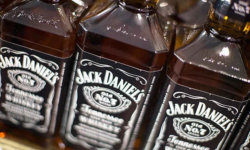 CHICAGO, IL - FEBRUARY 03: Jack Daniels Tennessee Whiskey is offered for sale at a liquor store on February 3, 2015 in Chicago, Illinois. Sales of U.S. produced bourbon and Tennessee whiskeys were up 7.4% in 2014. The spirit industry, led by whiskeys from the U.S. and the British Isles, and Tequilas from Mexico, continue to grab market share from breweries which have seen their share of overall alcohol beverage sales fall more than 10 percent since 1999. (Photo by Scott Olson/Getty Images)