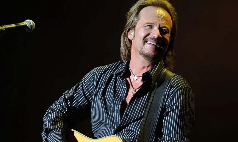 Singer/Songwriter Travis Tritt performs during the 2010 BamaJam Music & Arts Festival at the corner of Hwy 167 and County Road 156 on June 4, 2010 in Enterprise, Alabama. (Photo by Rick Diamond/Getty Images)