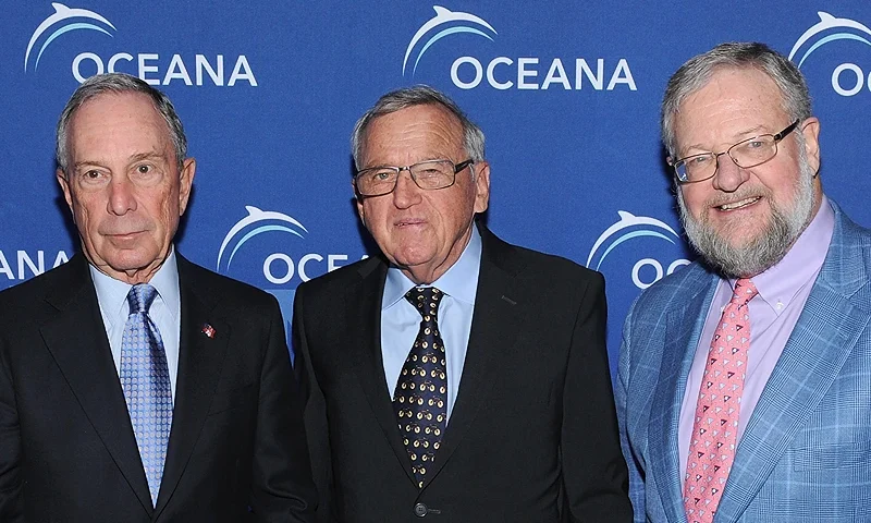 NEW YORK, NY - APRIL 01: (L-R) Michael Bloomberg, Hansjorg Wyss and David Rockefeller attend Oceana's 2015 New York City benefit at Four Seasons Restaurant on April 1, 2015 in New York City. (Photo by Craig Barritt/Getty Images for Oceana)