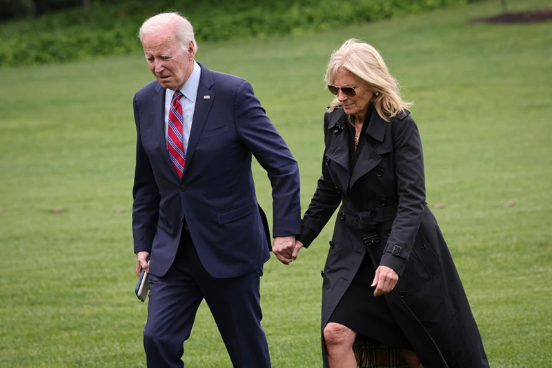 U.S. President Joe Biden and first lady Jill Biden return to the White House on May 30, 2023. (Photo by Win McNamee/Getty Images)