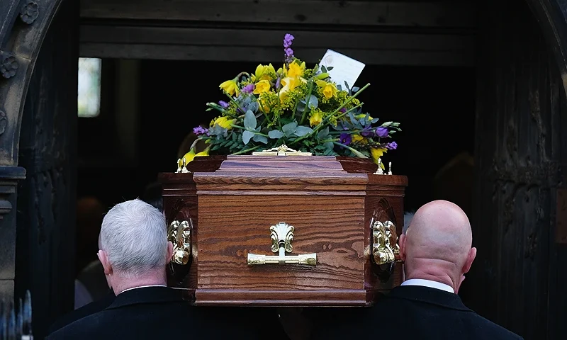 NEWCASTLE UPON TYNE, ENGLAND - APRIL 05: The coffin is carrried into the funeral of Cardinal Keith Patrick O'Brien, formerly the Catholic Church's most senior figure in the country takes place at the Church of St Michael on April 5, 2018 in Newcastle Upon Tyne, England. The 80-year-old, who resigned as Archbishop of St Andrews and Edinburgh in 2013 after admitting sexual misconduct, had recently been injured in a fall. A requiem mass was held with Cardinal Vincent Nichols, Archbishop of Westminster, leading the service. (Photo by Ian Forsyth/Getty Images)