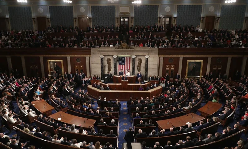 WASHINGTON, DC - FEBRUARY 05: President Donald Trump delivers the State of the Union address in the chamber of the U.S. House of Representatives at the U.S. Capitol Building on February 5, 2019 in Washington, DC. President Trump's second State of the Union address was postponed one week due to the partial government shutdown. (Photo by Chip Somodevilla/Getty Images)