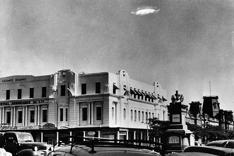29th December 1953: An Unidentified Flying Object in the sky over Bulawayo, Southern Rhodesia. (Photo by Barney Wayne/Keystone/Getty Images)