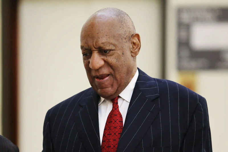 Actor and comedian Bill Cosby arrives for a pretrial hearing for his sexual assault trial at the Montgomery County Courthouse in Norristown, Pennsylvania on March 29, 2018. Cosby's lawyers and prosecutors will argue over the number of his accusers allowed to testify at his sexual assault retrial. / AFP PHOTO / POOL / DOMINICK REUTER (Photo credit should read DOMINICK REUTER/AFP via Getty Images)