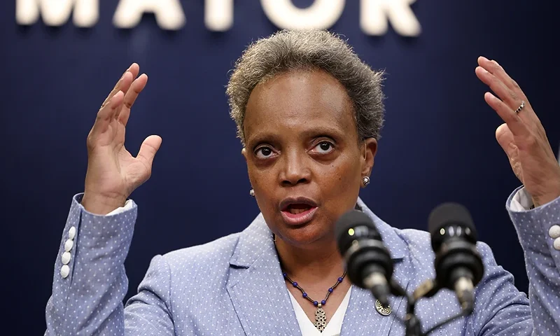 CHICAGO, ILLINOIS - MAY 09: Chicago Mayor Lori Lightfoot announces that she has declared a state of emergency to help deal with an influx of migrants during a press conference on May 09, 2023 in Chicago, Illinois. According to the mayor, 100 to 200 migrants are arriving in the city each day. (Photo by Scott Olson/Getty Images)