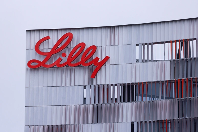 FILE PHOTO: Lilly Biotechnology Center is shown in San Diego, California, U.S. March 1, 2023 after Eli Lilly and Co on Wednesday said it will cut list prices by 70% for its most commonly prescribed insulin products, Humalog and Humulin, beginning from the fourth quarter of this year. REUTERS/Mike Blake/File Photo

