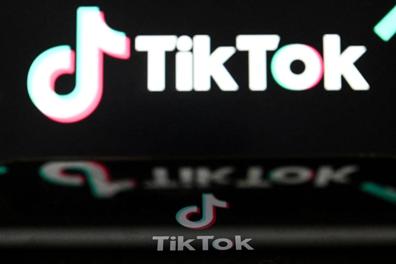 This illustration picture taken in Moscow on March 24, 2023, shows the Chinese social networking service TikTok's logo on a smartphone screen. (Photo by Kirill KUDRYAVTSEV / AFP) (Photo by KIRILL KUDRYAVTSEV/AFP via Getty Images)