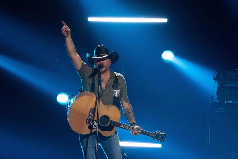 Jason Aldean gets liberal backlash from anti-crime song, Tops iTunes Charts – One America News Network