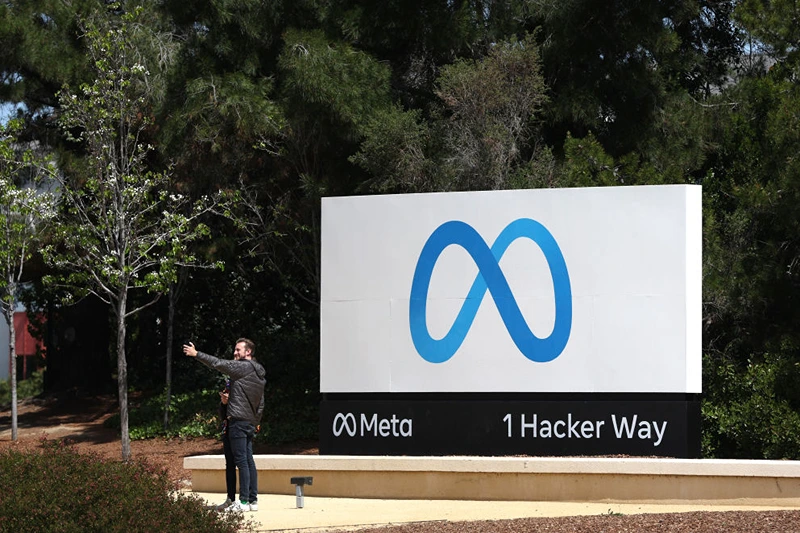 MENLO PARK, CALIFORNIA - APRIL 28: A sign is posted in front of Meta headquarters on April 28, 2022 in Menlo Park, California. Facebook parent company Meta reported better-than-expected first quarter earnings per share of $2.72 compared to analyst expectations of $2.56. Revenue for the quarter fell short at $27.91 billion compared to the expected $28.24 billion. (Photo by Justin Sullivan/Getty Images)