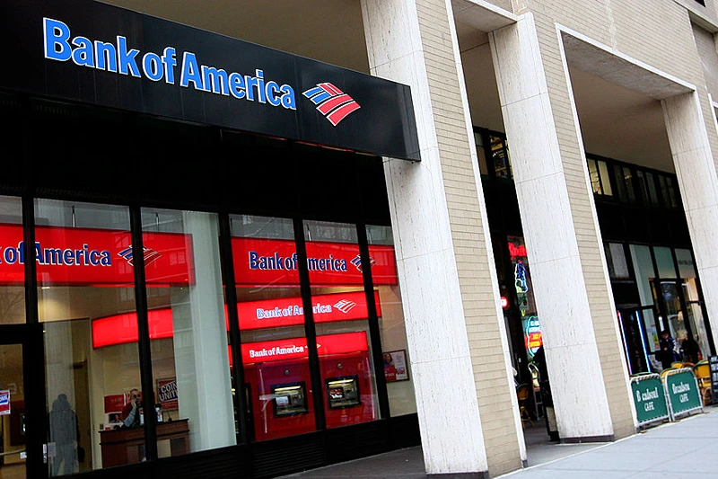 NEW YORK - JANUARY 22: A Bank Of America is seen January 22, 2008 in New York City. Bank Of America's fourth-quarter earnings fell 95 percent as its revenue fell 31 percent to $12.67 billion from $18.49 billion last year. (Photo by Stephen Chernin/Getty Images)