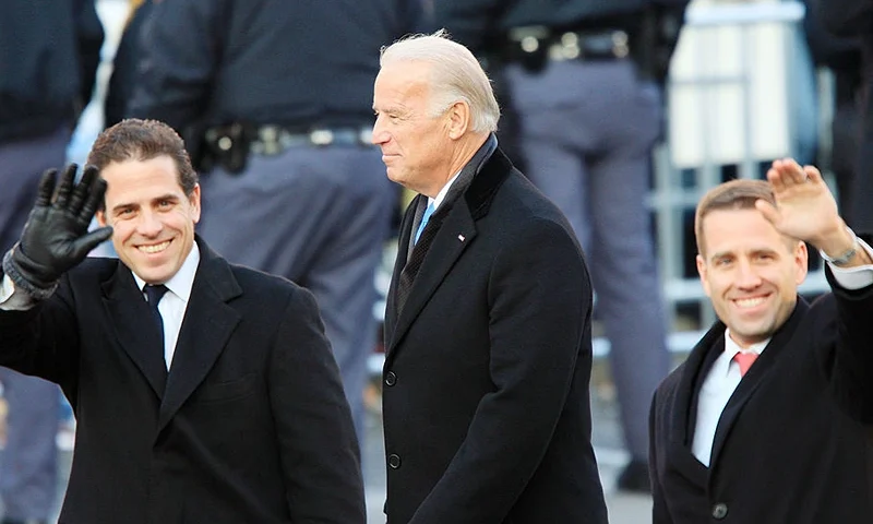 WASHINGTON, D.C. - JANUARY 20: Vice-President Joe Biden and sons Hunter Biden (L) and Beau Biden walk in the Inaugural Parade January 20, 2009 in Washington, DC. Barack Obama was sworn in as the 44th President of the United States, becoming the first African-American to be elected President of the US. (Photo by David McNew/Getty Images)