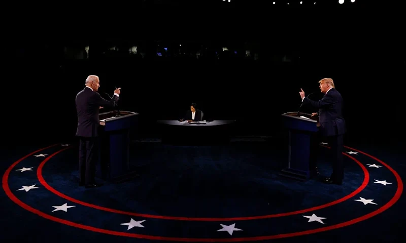 NASHVILLE, TENNESSEE - OCTOBER 22: U.S. President Donald Trump and Democratic presidential nominee Joe Biden participate in the final presidential debate at Belmont University on October 22, 2020 in Nashville, Tennessee. This is the last debate between the two candidates before the November 3 election. (Photo by Jim Bourg-Pool/Getty Images)