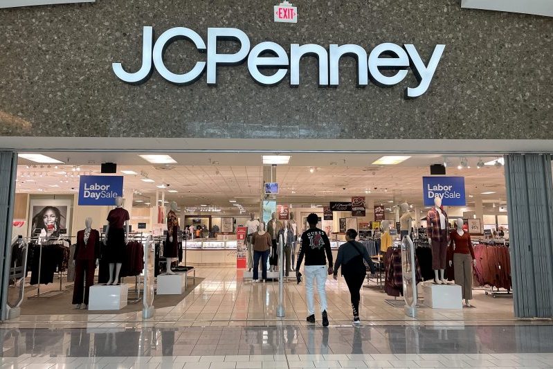 Seattle Parents Confront, Beat up Naked Man At JCPenney Store For Touching  Their Kids Inappropriately - News18