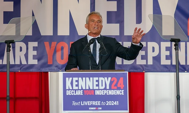 PHILADELPHIA, PENNSYLVANIA - OCTOBER 9: Presidential Candidate Robert F. Kennedy Jr. makes a campaign announcement at a press conference on October 9, 2023 in Philadelphia, Pennsylvania. Kennedy announced he will end his Democratic primary bid and will run for president as an independent. (Photo by Jessica Kourkounis/Getty Images)