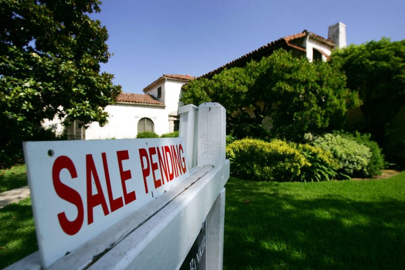 PASADENA, CA - JULY 25: A house is seen with a "For Sale" sign on it on July 25, 2005 in Pasadena, California. Existing home prices are shooting up at the fastest pace in nearly 25 years according to the National Association of Realtors. The record sales pace has produced a gain of 14.7 percent over the median home price a year ago, the biggest jump in prices since November 1980. (Photo by David McNew/Getty Images)