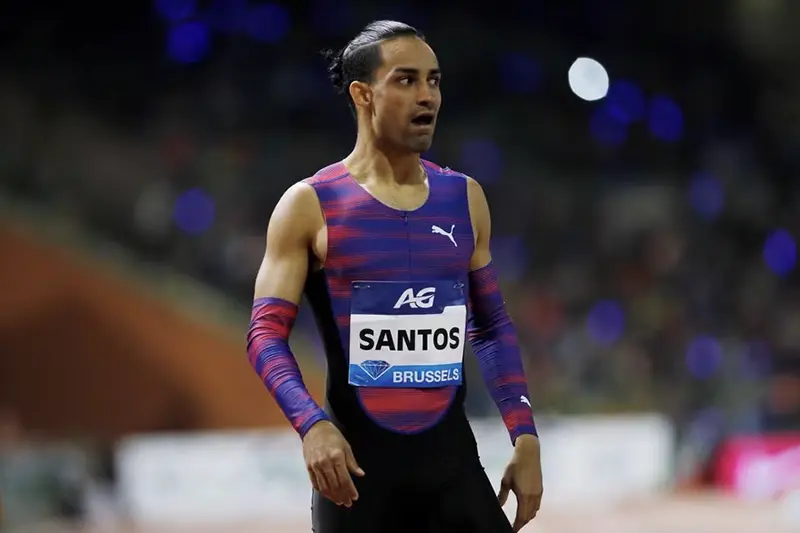 Luguelin Santos of the Dominican Republic reacts after winning the Men's 400 metres REUTERS/Francois Lenoir/ File photo