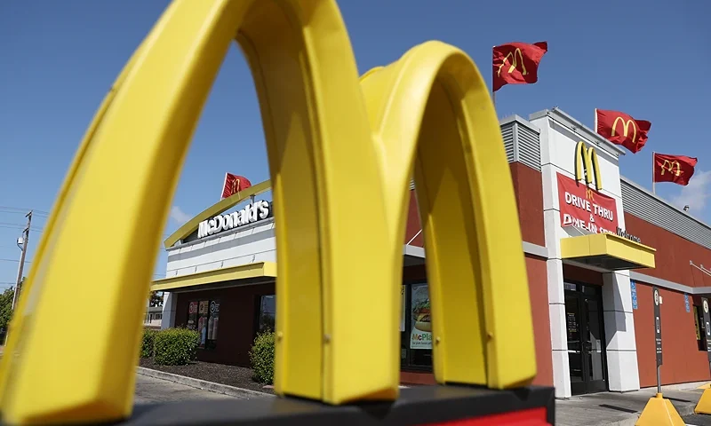 SAN LEANDRO, CALIFORNIA - APRIL 28: A sign is posted in front of a McDonald's restaurant on April 28, 2022 in San Leandro, California. Fast food chain McDonald's reported better-than-expected first quarter earnings with revenue of $5.67 billion compared to analyst expectations of $5.59 billion. (Photo by Justin Sullivan/Getty Images)