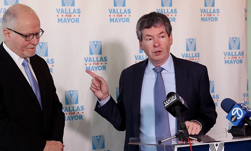 CHICAGO, ILLINOIS - FEBRUARY 03: Alderman Brian Hopkins (R) expresses his endorsement for Chicago mayoral candidate Paul Vallas during a press conference at Vallas' campaign headquarters on February 3, 2023 in Chicago, Illinois. Recent polls have Vallas leading a pack of eight contenders trying to unseat current Mayor Lori Lightfoot in the February 28 election. (Photo by Scott Olson/Getty Images)