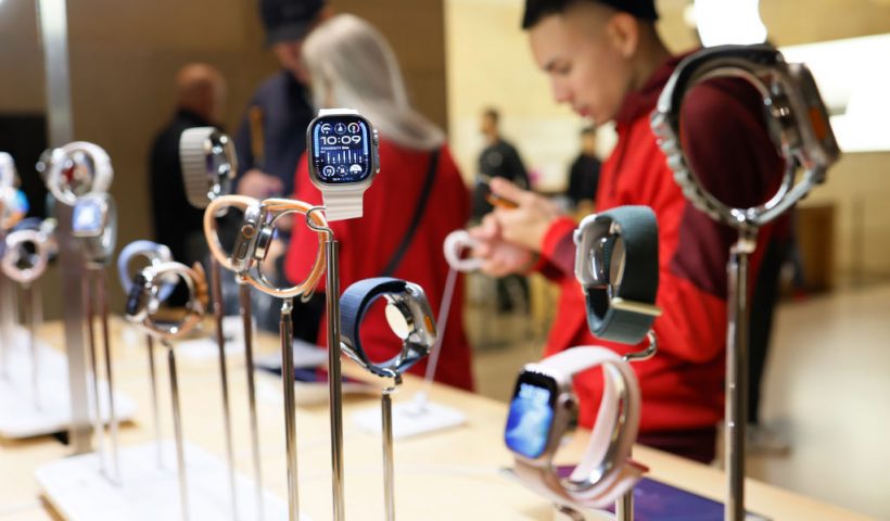 NEW YORK, NEW YORK - DECEMBER 18: Apple watches are seen on display at the Apple Store in Grand Central Station on December 18, 2023 in New York City. (Photo by Michael M. Santiago/Getty Images)