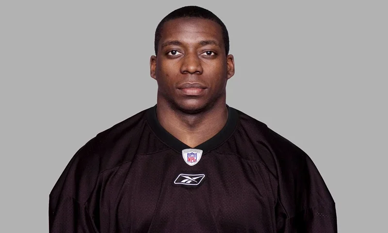 Pittsburgh Steelers 2008 Headshots PITTSBURGH - 2008: Rashard Mendenhall of the Pittsburgh Steelers poses for his 2008 NFL headshot at photo day in Pittsburgh, Pennsylvania. (Photo by Getty Images)