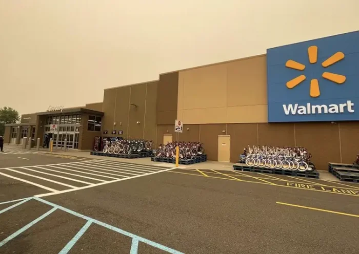 View of Walmart's newly remodeled Supercenter, in Teterboro, New Jersey, U.S., June 7, 2023. REUTERS/Siddharth Cavale/File Photo