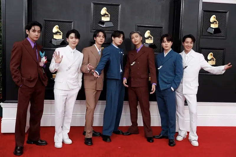 BTS pose on the red carpet as they attend the 64th Annual Grammy Awards at the MGM Grand Garden Arena in Las Vegas, Nevada, U.S., April 3, 2022. REUTERS/Maria Alejandra Cardona/File Photo