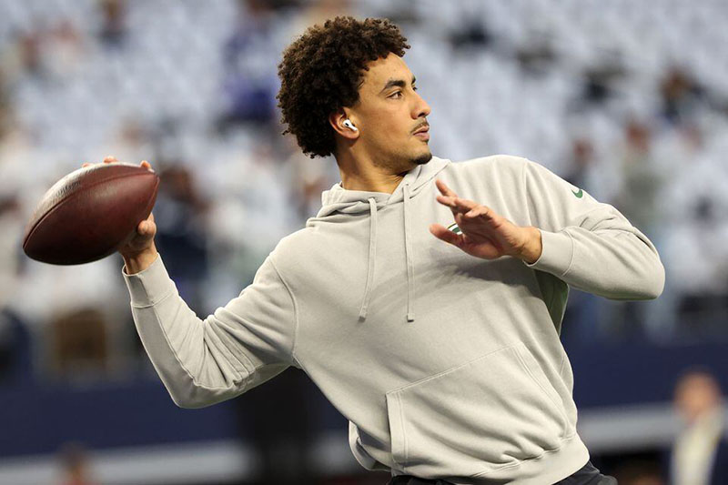 Green Bay Packers quarterback Jordan Love (10) practices before the 2024 NFC wild card game against the Dallas Cowboys at AT&T Stadium. Mandatory Credit: Kevin Jairaj-USA TODAY Sports