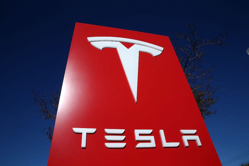 PALO ALTO, CA - NOVEMBER 05: A sign is posted at a Tesla showroom on November 5, 2013 in Palo Alto, California. Tesla will report third quarter earnings today after the closing bell. (Photo by Justin Sullivan/Getty Images)