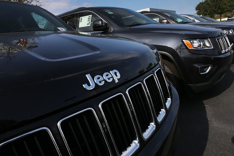 Chrysler Recalling 338,000 Jeep Grand Cherokees After Reports Of Steering Wheel Issues