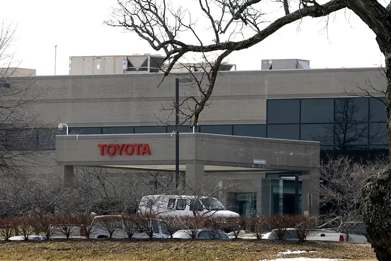 The Toyota Motor Manufacturing Plant, home of the Camry, Avalon and Venza, is seen in Georgetown, Kentucky, January 27, 2010. REUTERS/ John Sommers II/File Photo