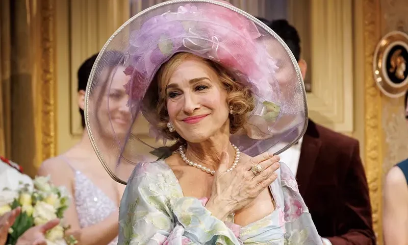 Sarah Jessica Parker greets attendees during curtain call for her new play "Plaza Suite" on opening night in New York, U.S., March 28, 2022. REUTERS/Eduardo Munoz/File Photo