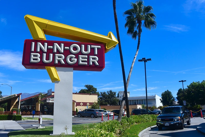 US-POLITICS-CAMPAIGN-MONEY
A driver pulls into the drive-thru lane at an In-N-Out Burger restaurant in Alhambra, California on August 30, 2018. - Califoria's Democratic Party Chairman, Eric Bauman, is calling for a boycott of the Irvine, CA based fast food chain after it donated $25,000 to help California Republicans in November. In addition to this week's donation, In-N-Out donated $30,000 to the GOP in 2017 and 2016. (Photo by Frederic J. BROWN / AFP) (Photo by FREDERIC J. BROWN/AFP via Getty Images)