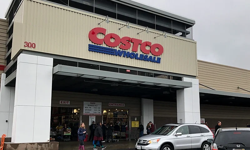 NOVATO, CALIFORNIA - DECEMBER 12: A view of a Costco store on December 12, 2019 in Novato, California. Costco will report first quarter earnings today after the market close and is expected to beat analyst expectations. (Photo by Justin Sullivan/Getty Images)