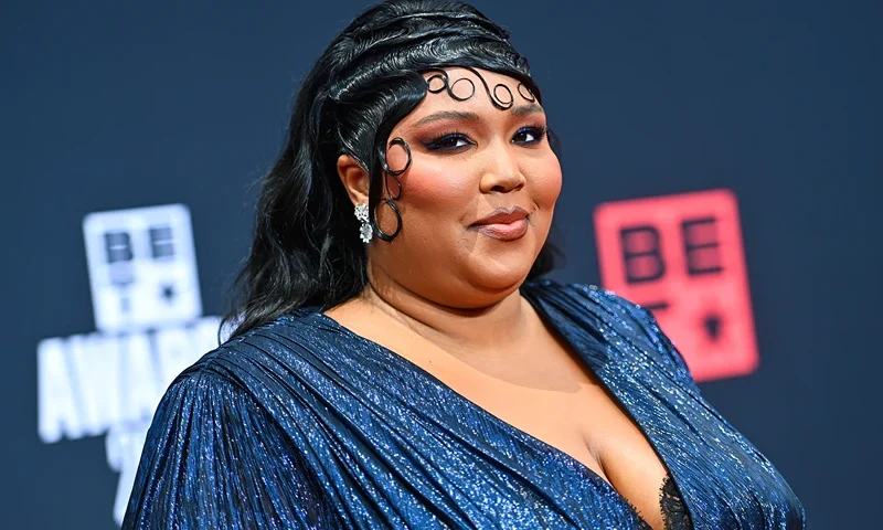 BET Awards 2022 - Red Carpet LOS ANGELES, CALIFORNIA - JUNE 26: Lizzo attends the 2022 BET Awards at Microsoft Theater on June 26, 2022 in Los Angeles, California. (Photo by Paras Griffin/Getty Images for BET)