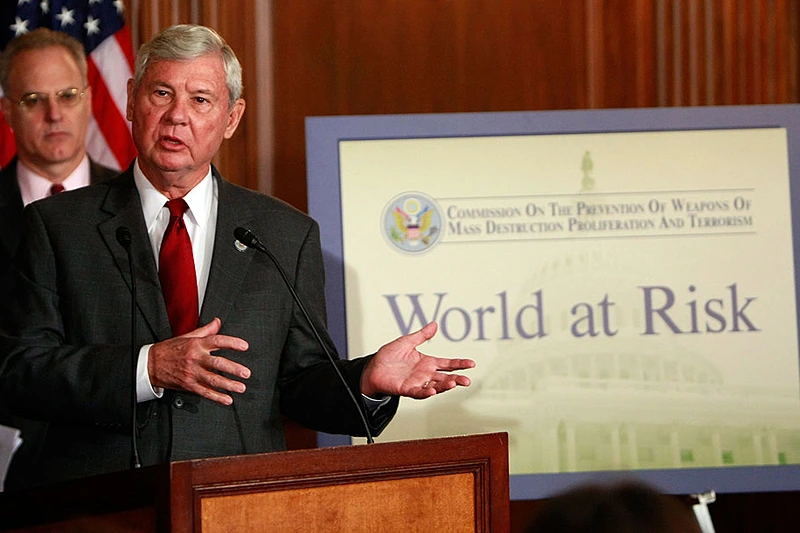 WASHINGTON - DECEMBER 03: Commission Chairman former Sen. Bob Graham joins with other members of the Commission on the Prevention of Weapons of Mass Destruction Proliferation and Terrorism for a press conference on a new report on 