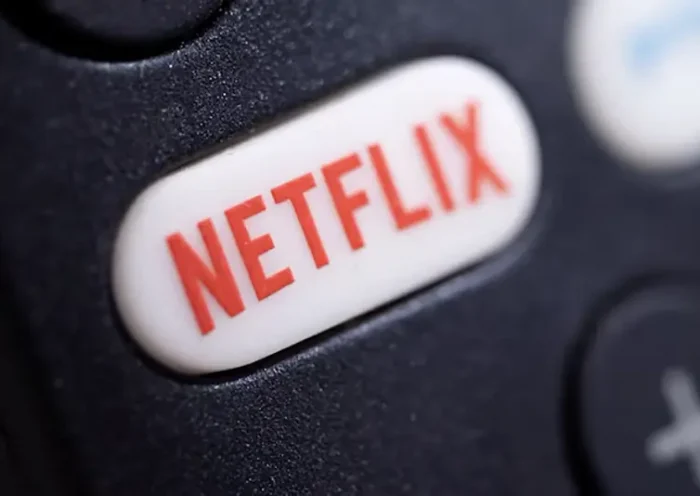 The Netflix logo is seen on a TV remote controller, in this illustration taken January 20, 2022. REUTERS/Dado Ruvic/Illustration/File Photo