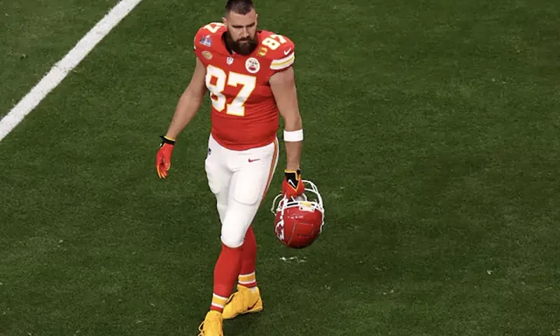 Kansas City Chiefs' Travis Kelce before the game REUTERS/Mike Blake/File Photo