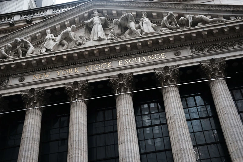 NEW YORK, NEW YORK - JANUARY 03: The New York Stock Exchange (NYSE) stands in lower Manhattan on January 03, 2019 in New York City.  As a decline in Apple product sales in China continues to depress global markets, the Dow Jones Industrial Average fell over 200 points in morning trading.  (Photo by Spencer Platt/Getty Images)