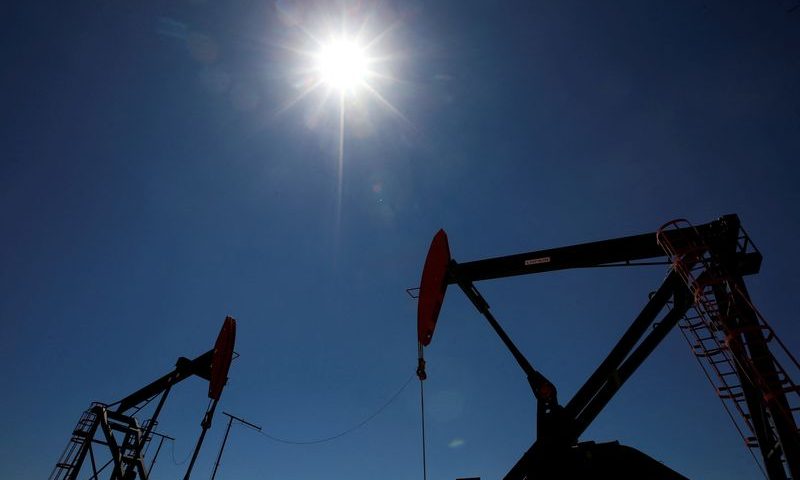 FILE PHOTO: Oil rigs are seen at Vaca Muerta shale oil and gas drilling, in the Patagonian province of Neuquen, Argentina January 21, 2019. REUTERS/Agustin Marcarian/File Photo